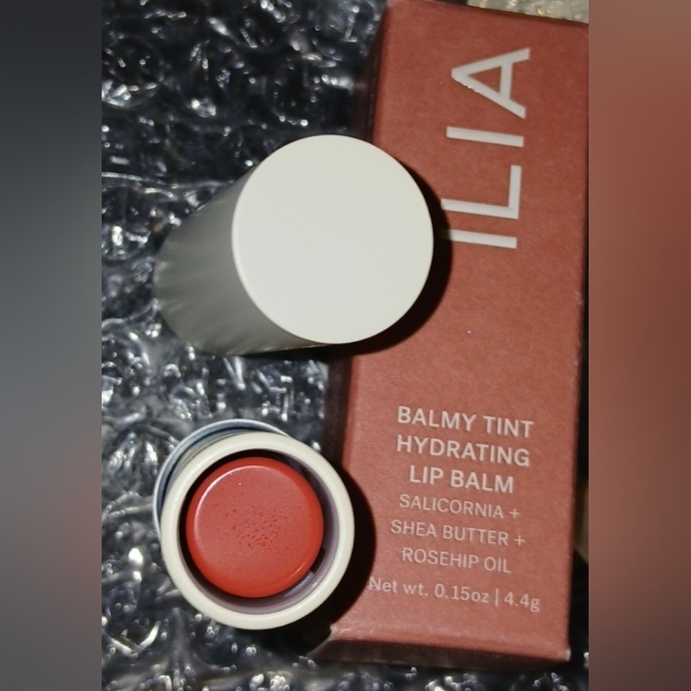 ILIA BALMY TINT Hydrating Lip Balm "HOLD ME" Warm Peachy Nude